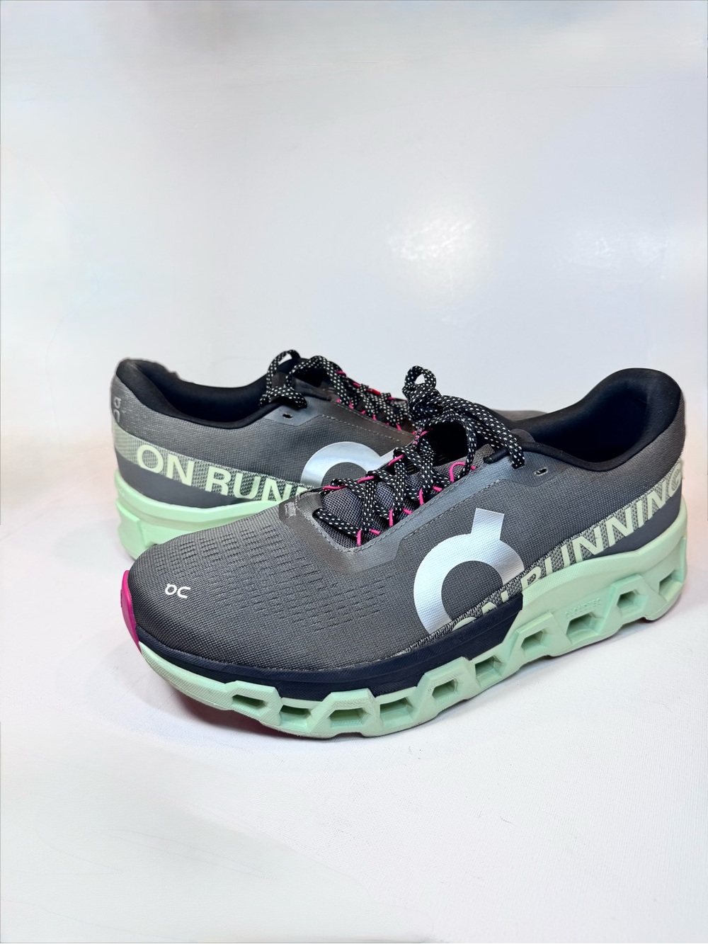 On Men’s Cloudmonster 2 Asphalt /Lima- Size 12.5